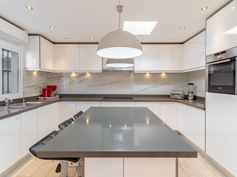 Villa for Sale in Estepona, Malaga 9