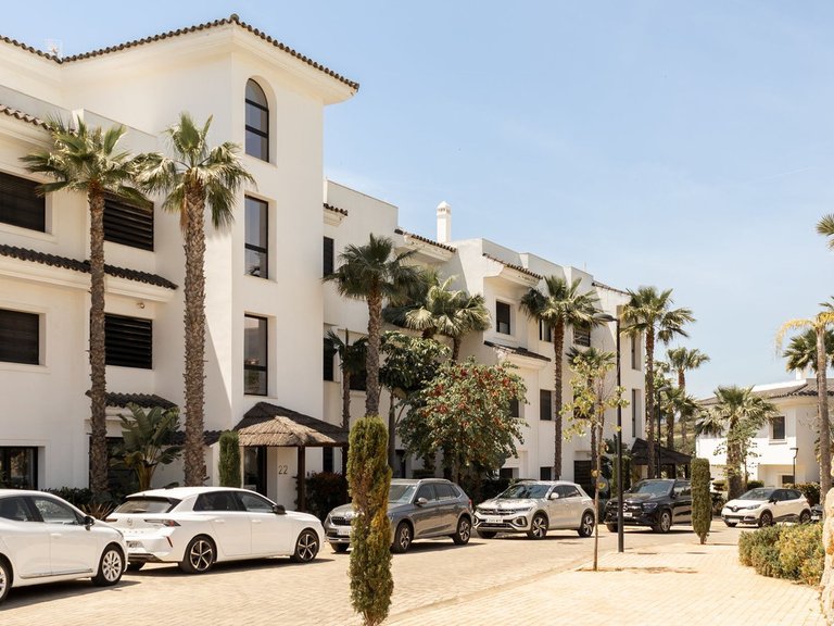 Apartment for Sale in Estepona, Malaga 2