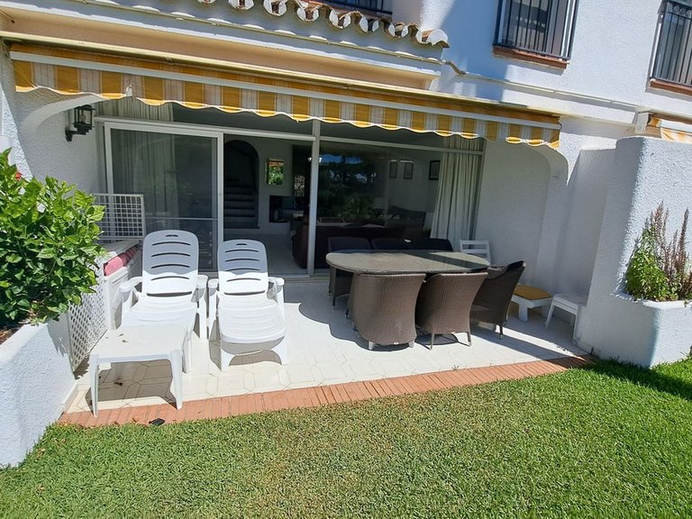 Villa for Sale in Miraflores, Malaga 1