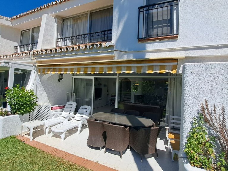 Villa for Sale in Miraflores, Malaga 3