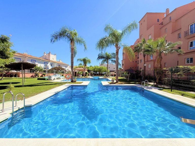 Apartment for Sale in La Duquesa, Malaga 38