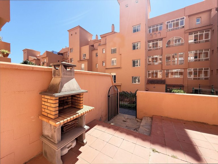 Apartment for Sale in La Duquesa, Malaga 8