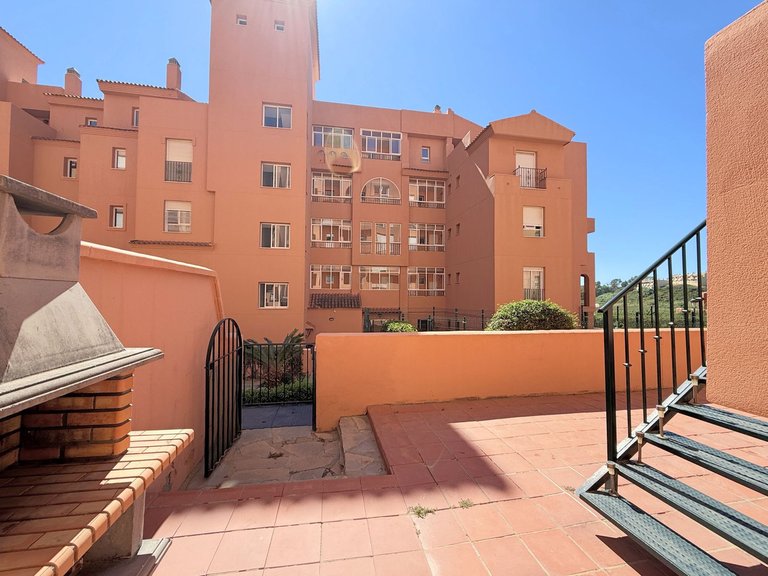 Apartment for Sale in La Duquesa, Malaga 9