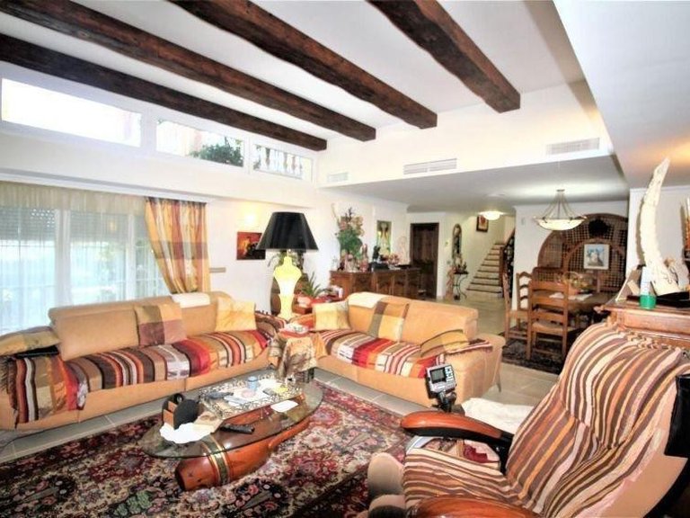 Villa for Sale in Torremolinos, Malaga 11