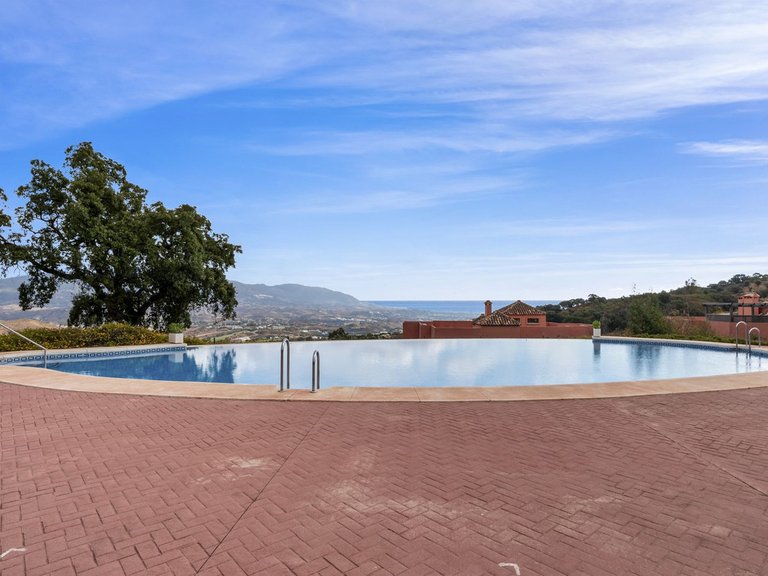 Apartment for Sale in La Mairena, Malaga 15