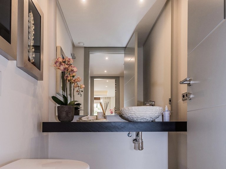 Villa for Sale in Marbella, Malaga 10