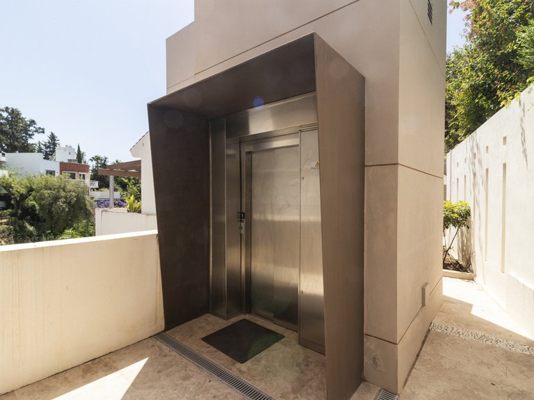 Villa for Sale in Marbella, Malaga 22