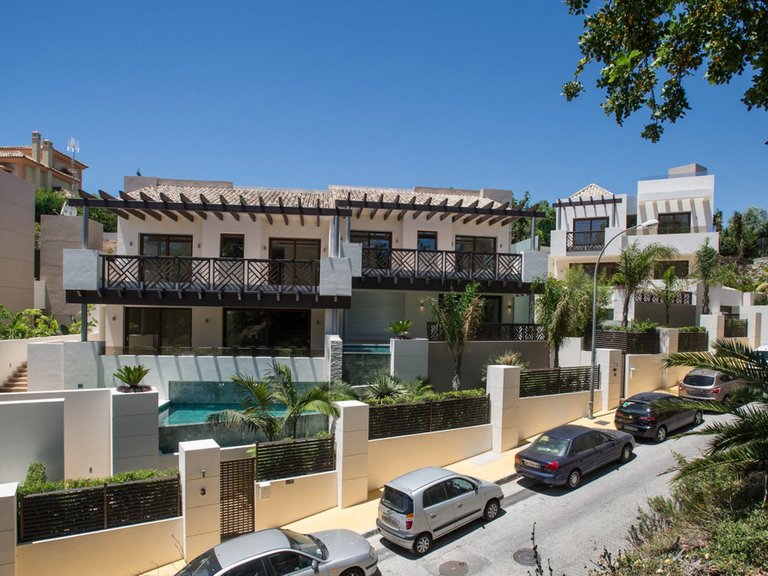 Villa for Sale in Marbella, Malaga 26