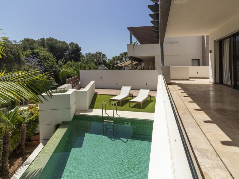 Villa for Sale in Marbella, Malaga 3