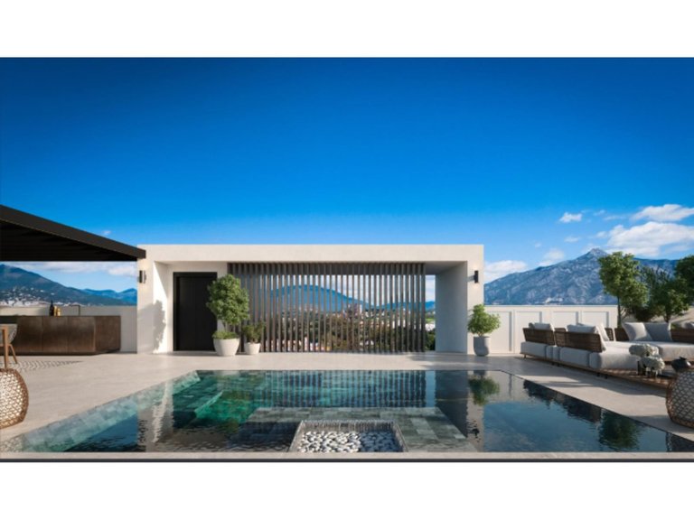 Villa for Sale in Marbella, Malaga 2