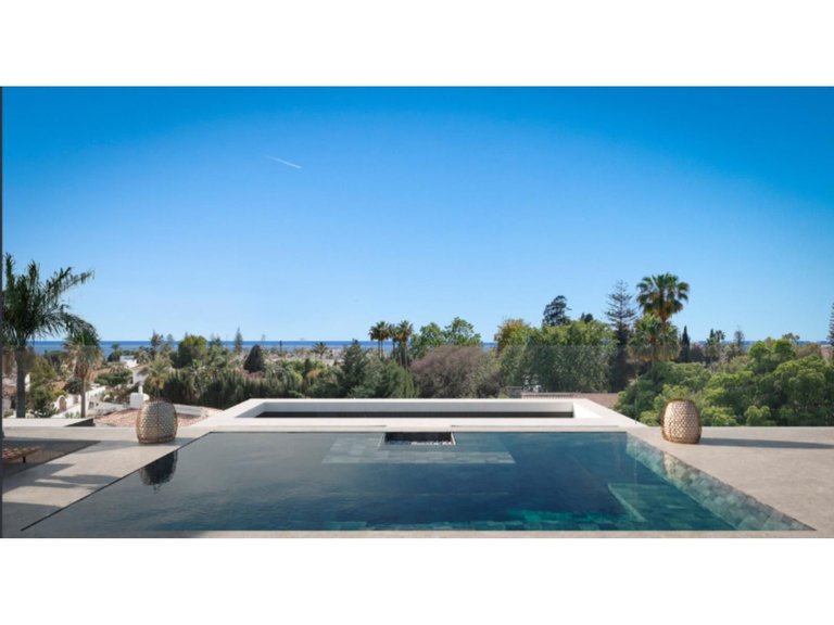 Villa for Sale in Marbella, Malaga 9