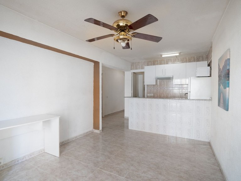 Apartment for Sale in Costa del Sol, Benalmadena Costa, Malaga 4