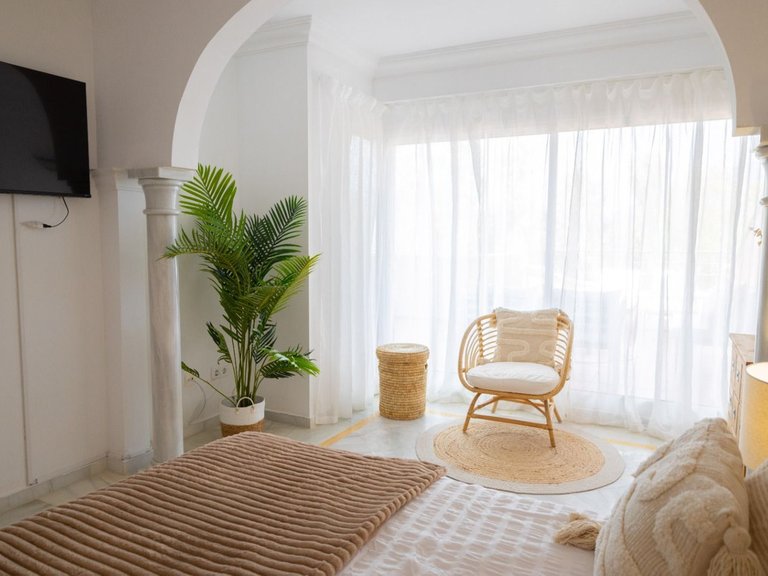 Apartment for Sale in Nueva Andalucía, Malaga 23