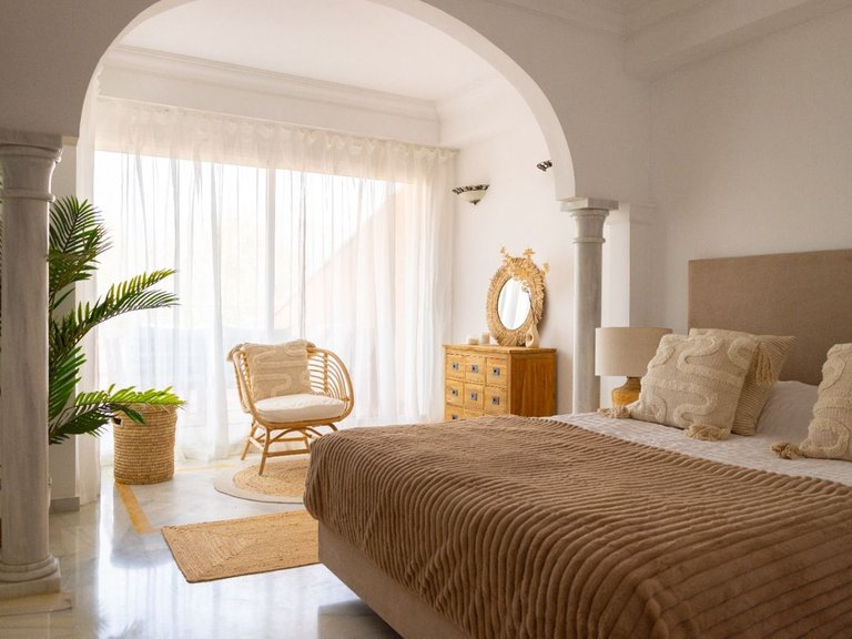 Apartment for Sale in Nueva Andalucía, Malaga 24