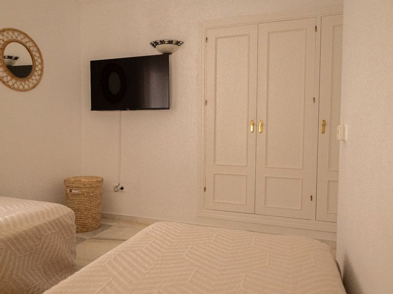 Apartment for Sale in Nueva Andalucía, Malaga 27