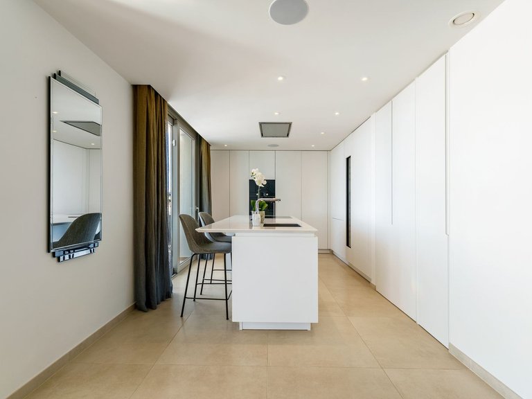 Villa for Sale in Nueva Andalucía, Malaga 25