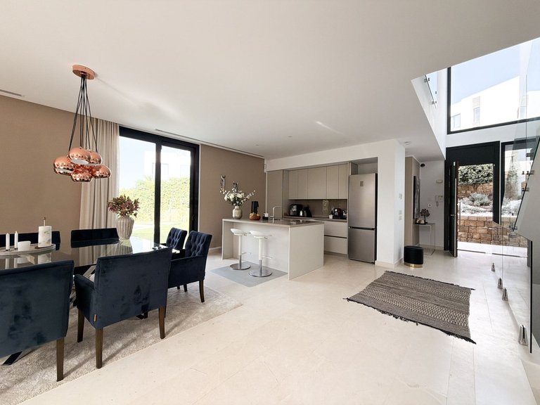 Town House for Sale in Cabopino, Malaga 10