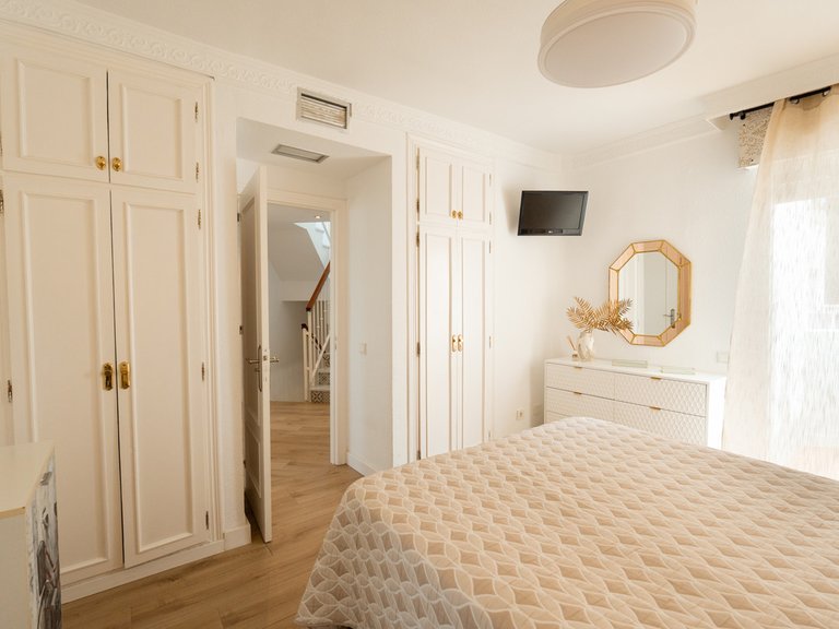 Villa for Sale in Nueva Andalucía, Malaga 25