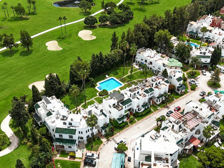 Villa for Sale in Nueva Andalucía, Malaga 47