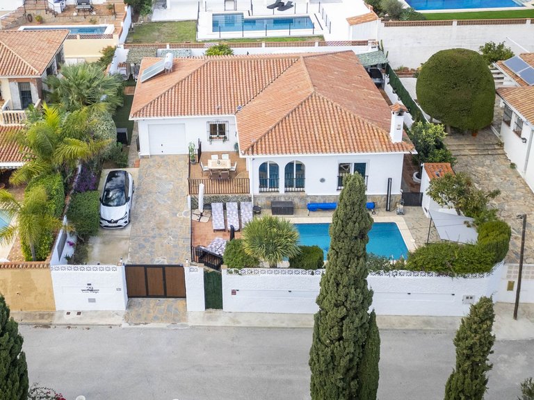 Villa for Sale in La Duquesa, Malaga 5