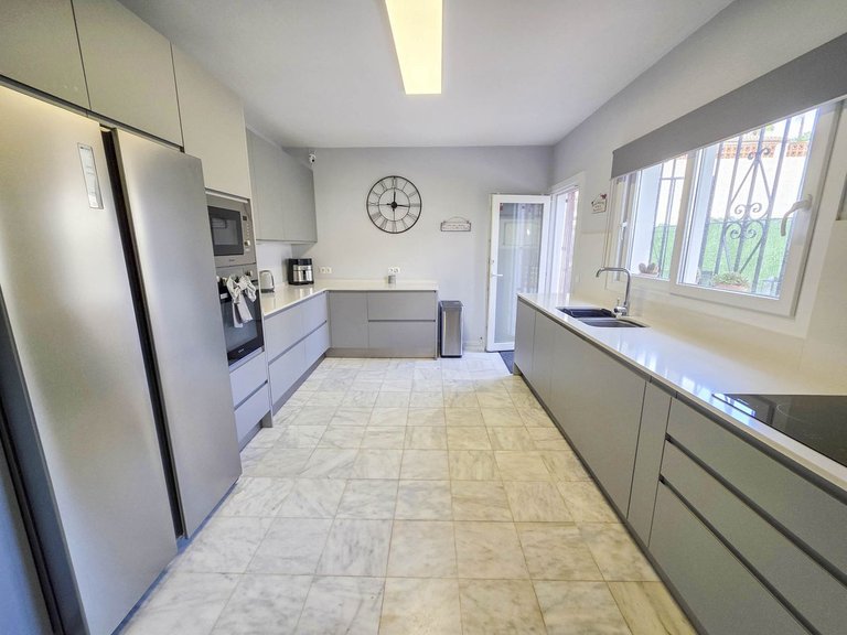 Villa for Sale in La Duquesa, Malaga 8
