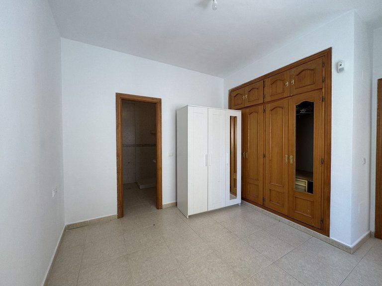 Apartment for Sale in La Trinidad, Malaga 9