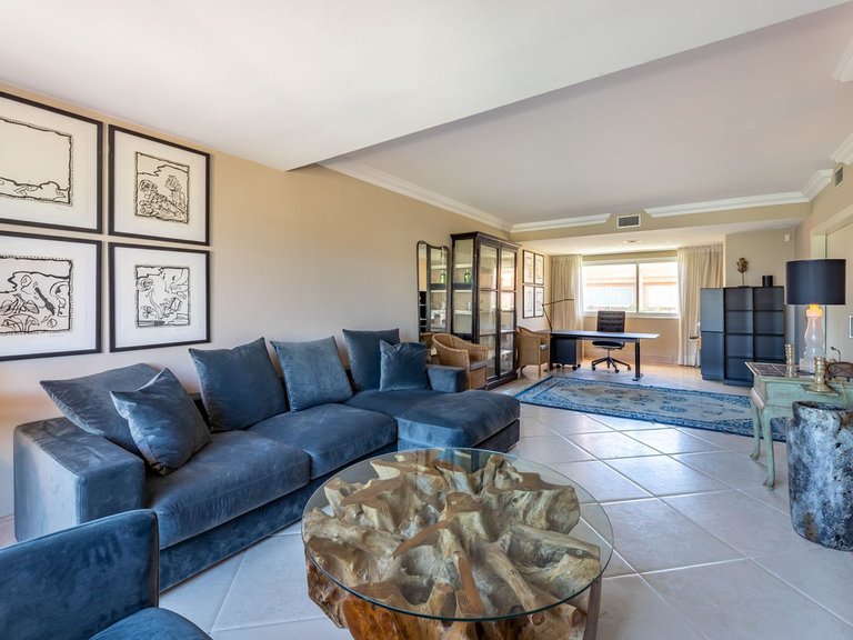 Penthouse for Sale in Nueva Andalucía, Malaga 10