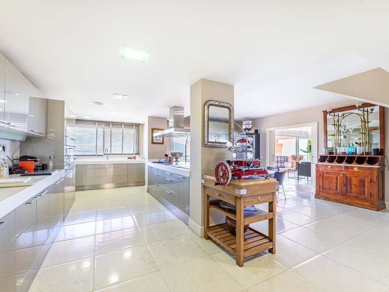 Penthouse for Sale in Nueva Andalucía, Malaga 14
