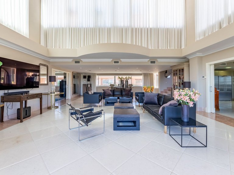 Penthouse for Sale in Nueva Andalucía, Malaga 3