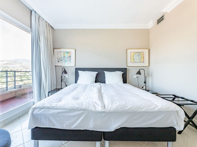 Penthouse for Sale in Nueva Andalucía, Malaga 30
