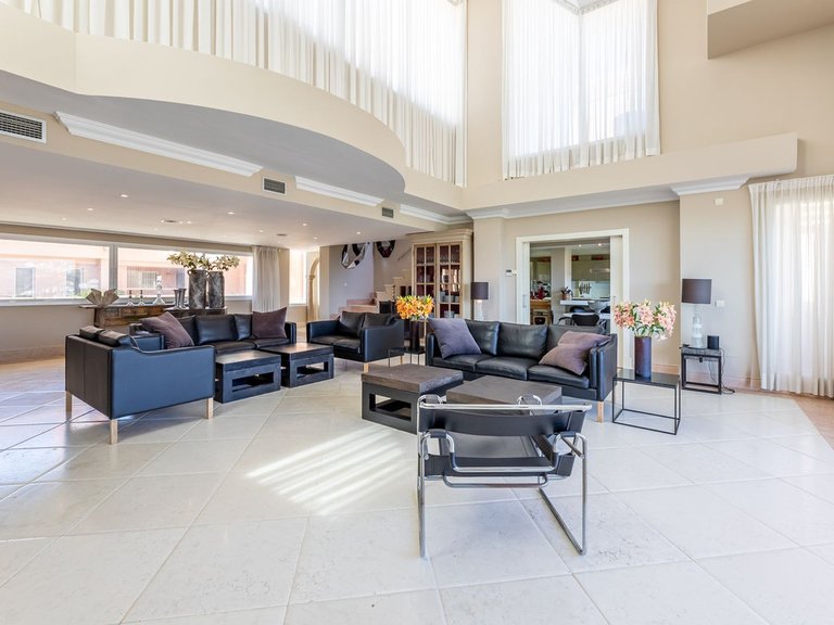 Penthouse for Sale in Nueva Andalucía, Malaga 4
