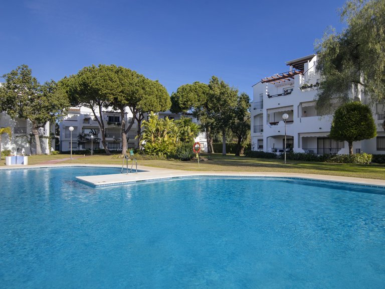Villa for Sale in Estepona, Malaga 1