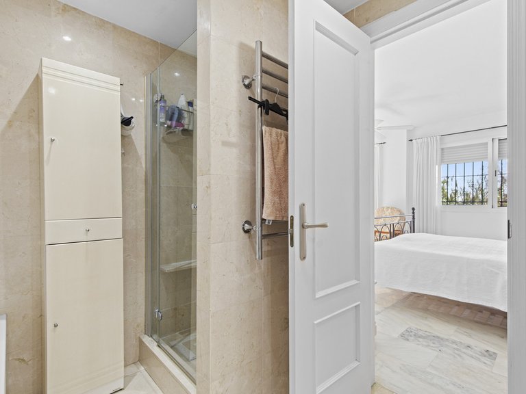Villa for Sale in Estepona, Malaga 18