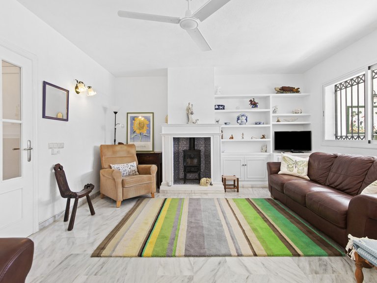 Villa for Sale in Estepona, Malaga 4