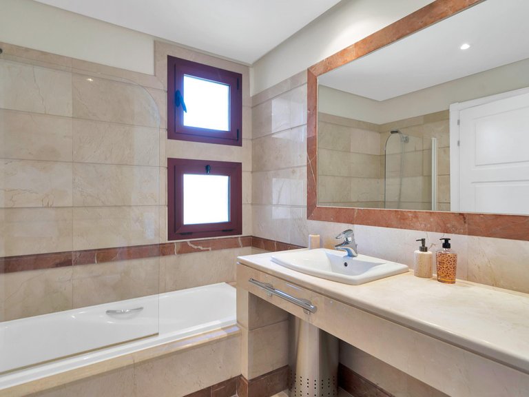 Apartment for Sale in Bahía De Marbella, Malaga 14
