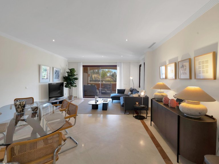Apartment for Sale in Bahía De Marbella, Malaga 15
