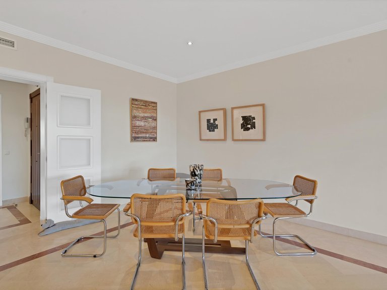 Apartment for Sale in Bahía De Marbella, Malaga 17