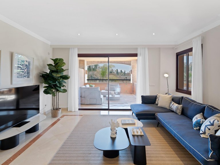 Apartment for Sale in Bahía De Marbella, Malaga 18