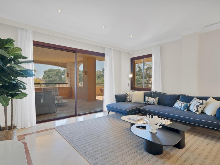 Apartment for Sale in Bahía De Marbella, Malaga 19