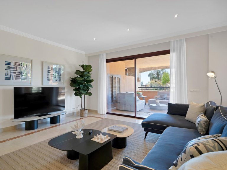Apartment for Sale in Bahía De Marbella, Malaga 3