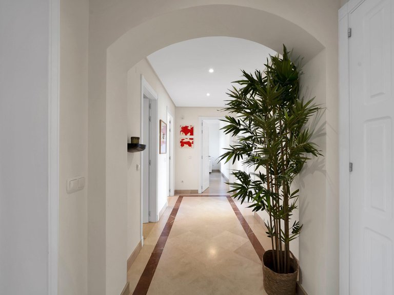 Apartment for Sale in Bahía De Marbella, Malaga 38