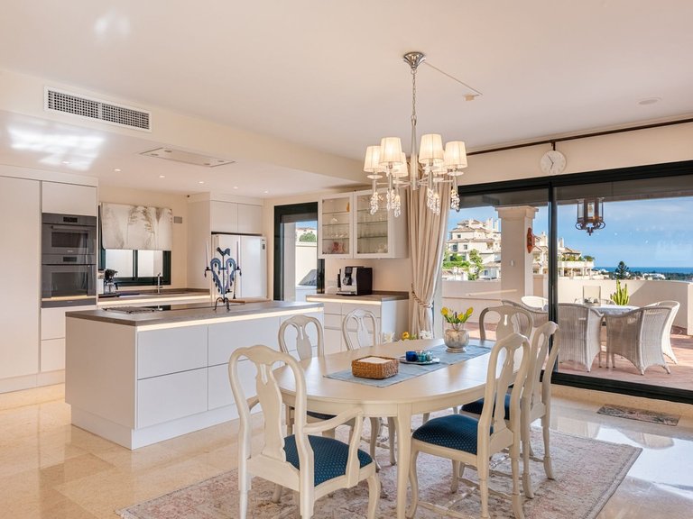 Apartment for Sale in Benahavís, Malaga 3