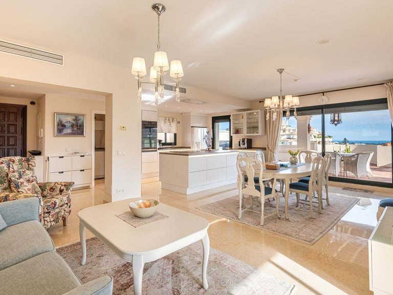 Apartment for Sale in Benahavís, Malaga 5