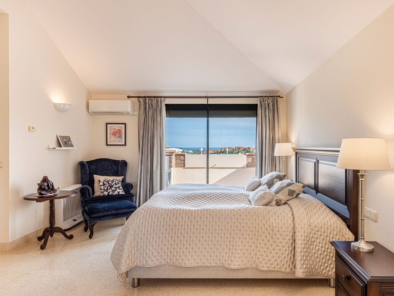 Apartment for Sale in Benahavís, Malaga 9