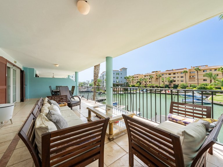 Apartment for Sale in Sotogrande Marina, Cadiz 2