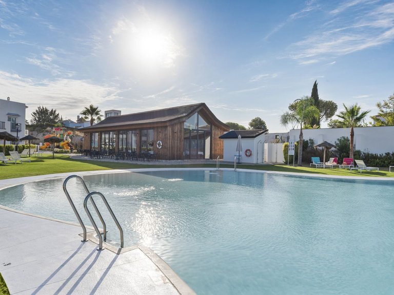Apartment for Sale in Benahavís, Malaga 32