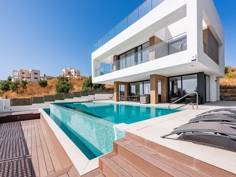 Villa for Sale in Estepona, Malaga 22