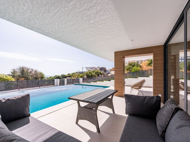 Villa for Sale in Estepona, Malaga 25