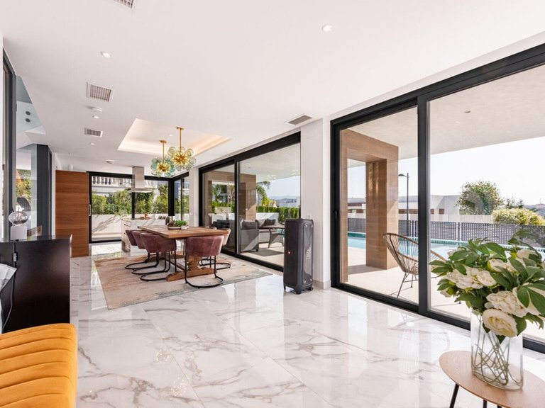 Villa for Sale in Estepona, Malaga 26