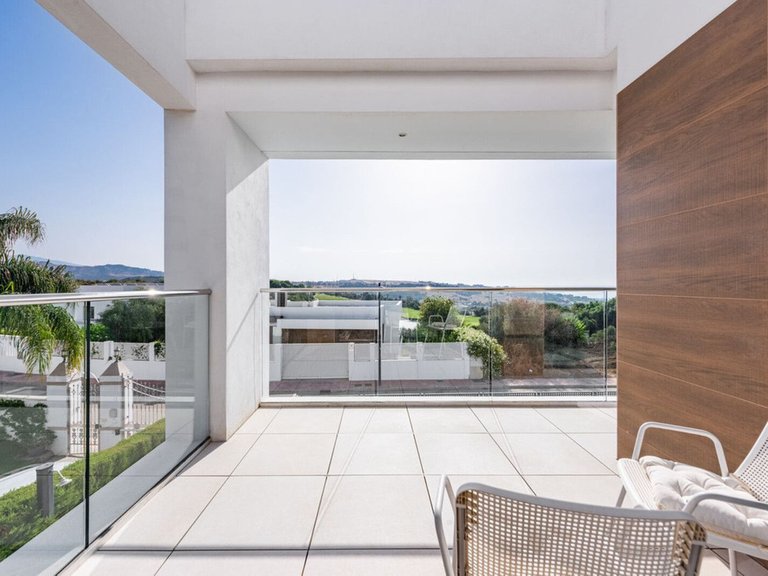 Villa for Sale in Estepona, Malaga 5